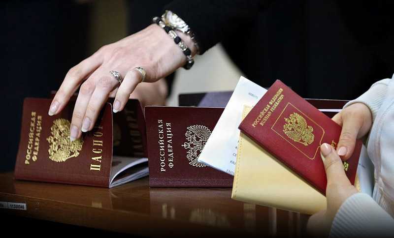 В МВД РФ рассказали сколько украинцев могут стать гражданами