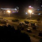 В центре Минска высадили около 20 грузовиков с военными