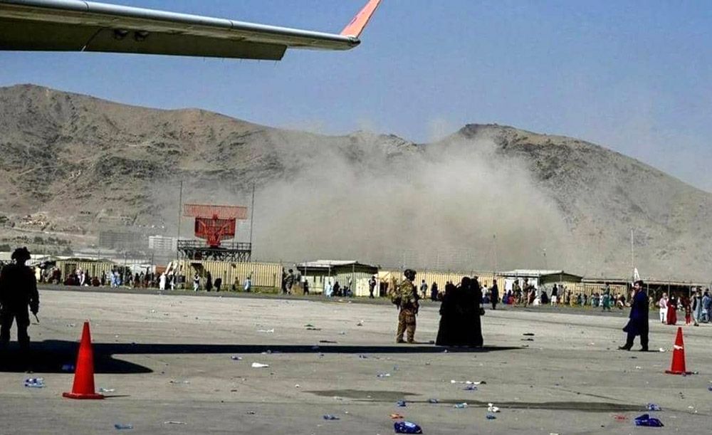 Взрывы в аэропорту Кабула