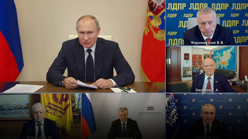Путин короткой фразой остановил колкие шутки Жириновского и Миронова