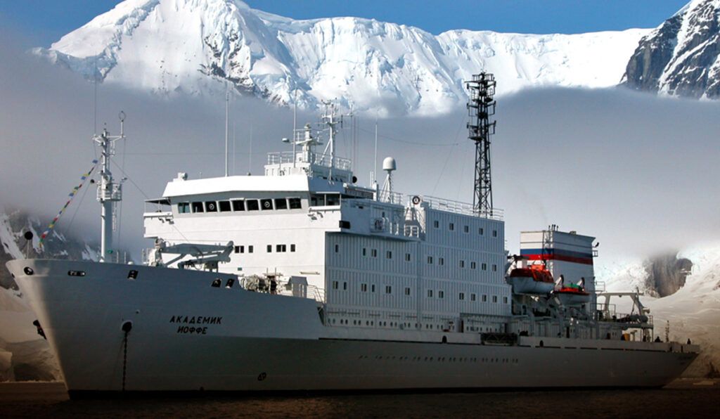 Россияне возмутились задержанием в Дании судна РФ