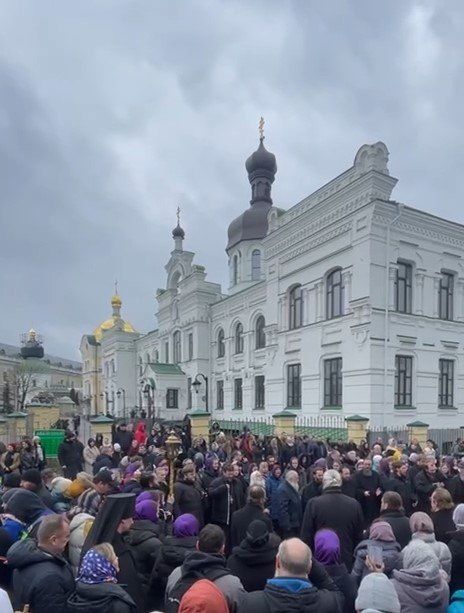 Противостояние вокруг Лавры в Киеве продолжается