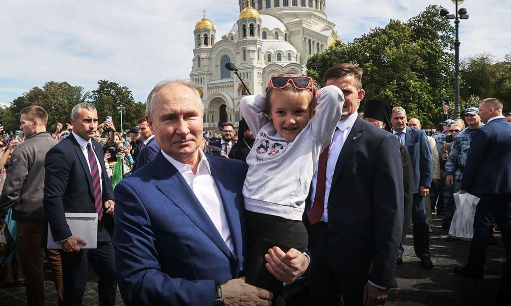 "Настоящий лидер": В Сети восхитились "сюрпризом" Владимира Путина для россиян