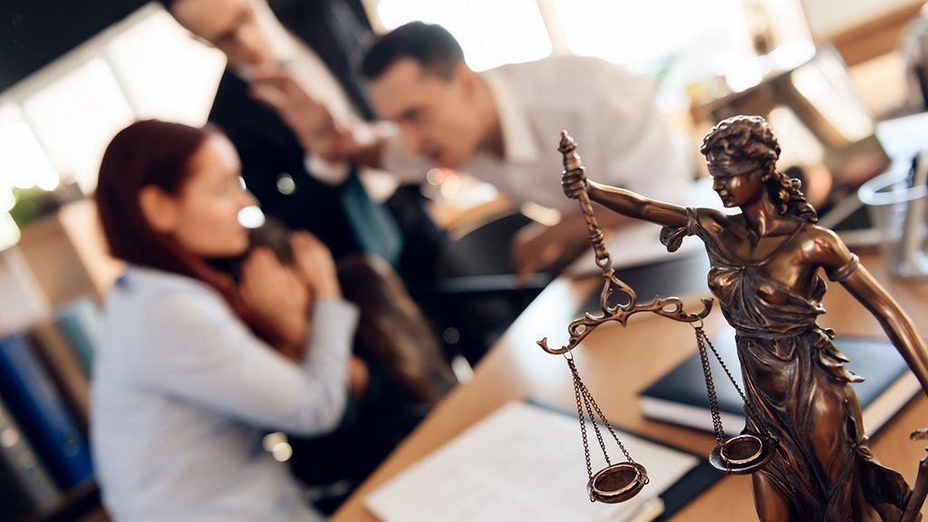 Какие проблемы может помочь решить юрист по семейным вопросам?