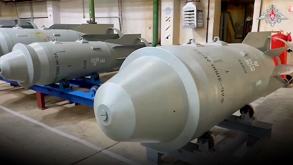 "Эффект будет ужасным": Эксперты оценили трехтонные бомбы ФАБ-3000